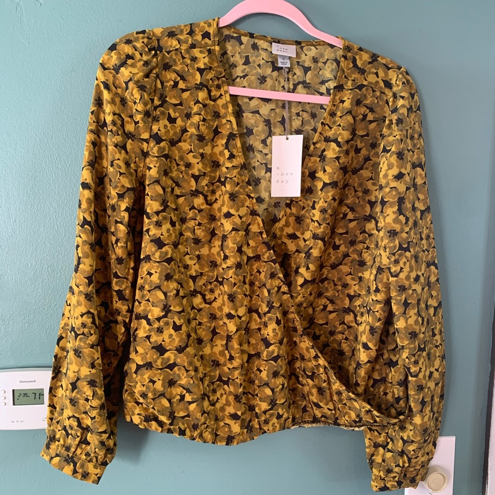 NWT Yellow floral criss-cross blouse